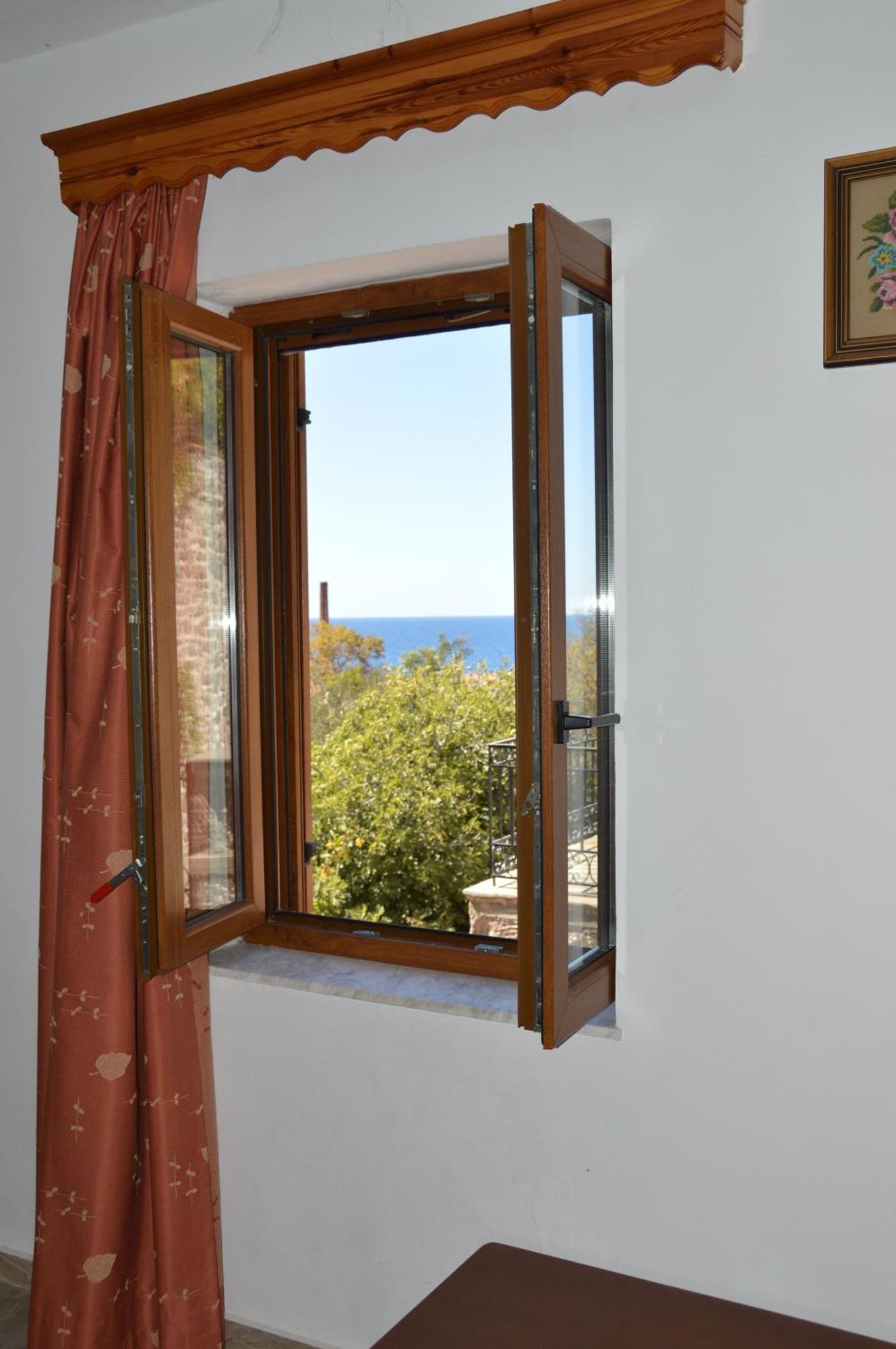 Mpaliaka Myrsini Apartment Митимна Екстериор снимка