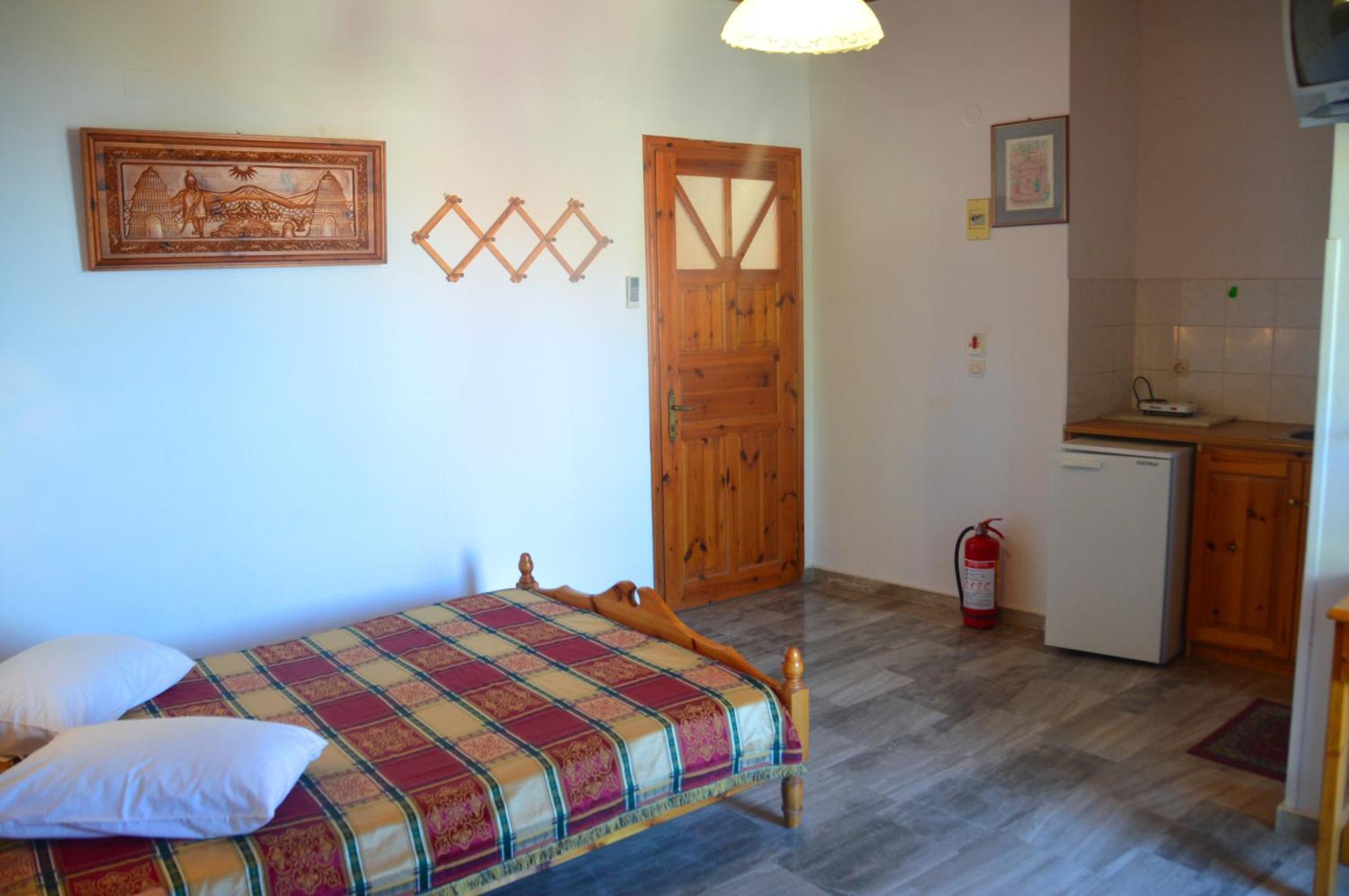 Mpaliaka Myrsini Apartment Митимна Стая снимка
